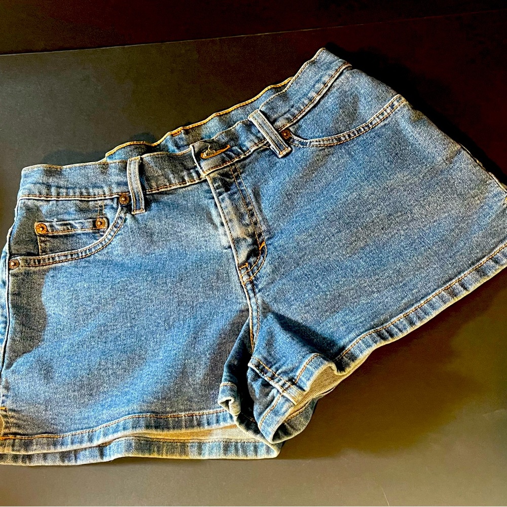 Levi’s Short Jean Shorts size 5 Jr